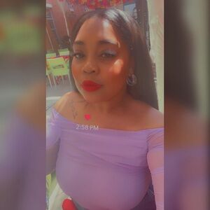 Meet your Posher, Antonia